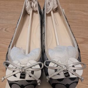 Coach Metallic Silver and Black Flats with bow detail Size 9.5